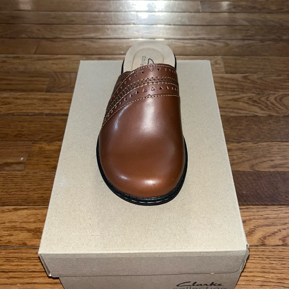NEW Clarks Leather Laurieann Ease Slip On Mule Flats Dark Tan Women’s Size 5.5 - Picture 6 of 11